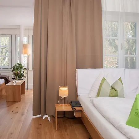 Seehotel Brandauer's ホテル ストローブル
